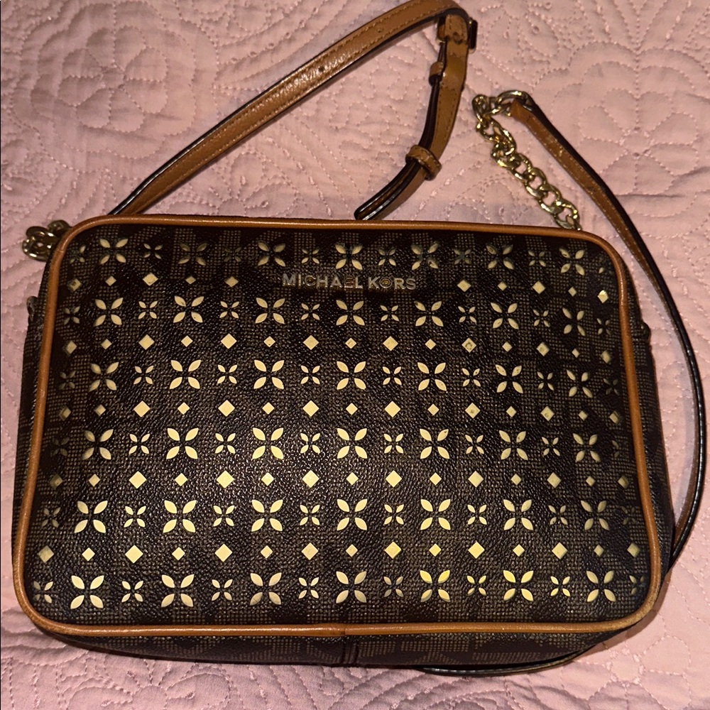 Michael Kors cross body purse